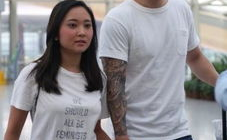 吃瓜娱乐女朋友,揭秘吃瓜娱乐背后的甜蜜爱情故事